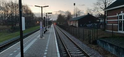 Serene rust op Achterhoekse treinstations; hier en daar rijden wel bussen ondanks staking