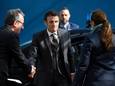 Le président français Emmanuel Macron arrive à un sommet de l'UE à Bruxelles.