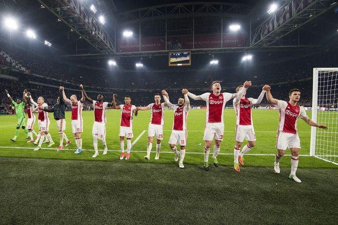 Er zijn wel tien redenen te noemen waarom Ajax vanavond als winnaar van het veld gaat stappen.