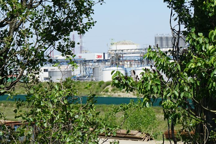 De 3M-fabriek in Zwijndrecht.