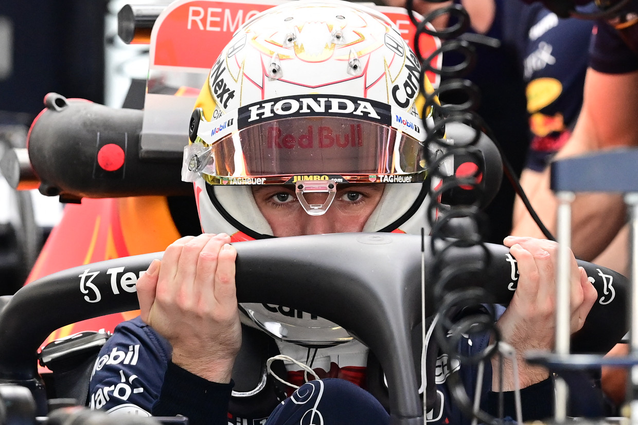 Max Verstappen in zijn Red Bull. Beeld AFP