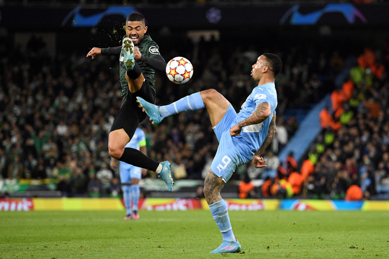 Feyenoord Zorgt Voor Opsteker Nederland Kruipt Opnieuw Dichter Naar Portugal Foto Nl