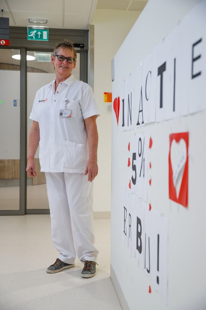IC-verpleegkundige Jeanette Verdonk in Bravis ziekenhuis. ,,Het gaat ook om maatschappelijke waardering.”