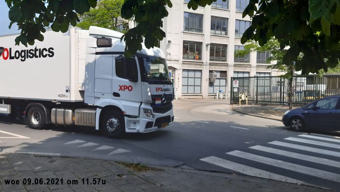 'Samen voor een Verkeersveilig Aalst' kon deze vrachtwagens betrappen.