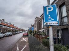 Ongeloof over enorme prijsverschillen gehandicaptenparkeerkaart: ‘Dit deugt niet’ 
