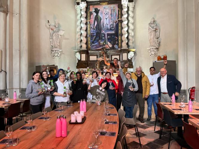 Rotary Club Mechelen trakteert medewerkers ’t Gasthuis op paaseitjes