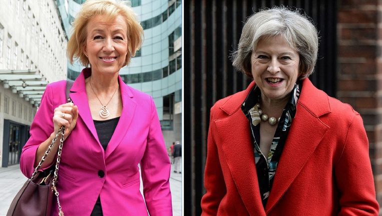 Andrea Leadsom (links) en Theresa May (rechts) Beeld afp