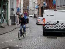 Dubbel zoveel boetes door gsm-gebruik op de fiets in West-Vlaanderen 
