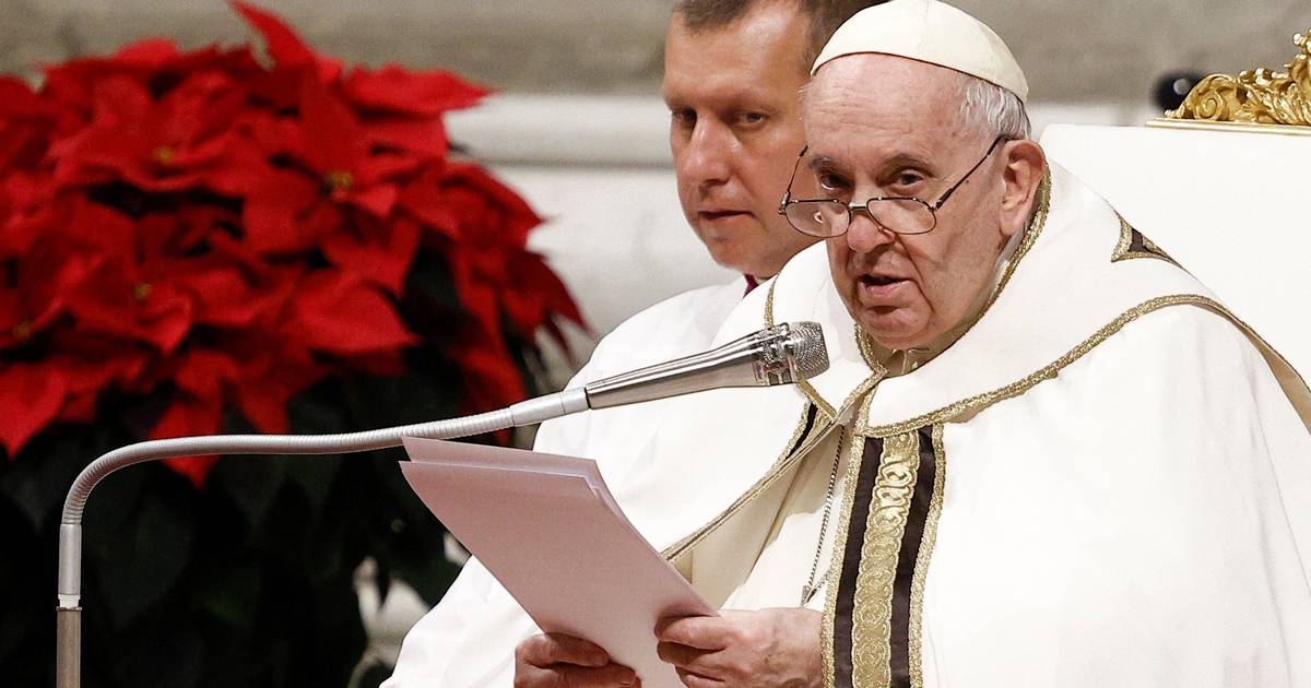 Pope addresses the poor and people at war during Christmas address: “A world hungry for money and power” |  abroad