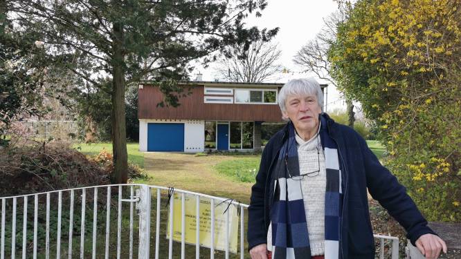 Zoon van architect die modernistische woning bouwde, protesteert tegen dreigende sloop: “Geef ons nog wat extra tijd”