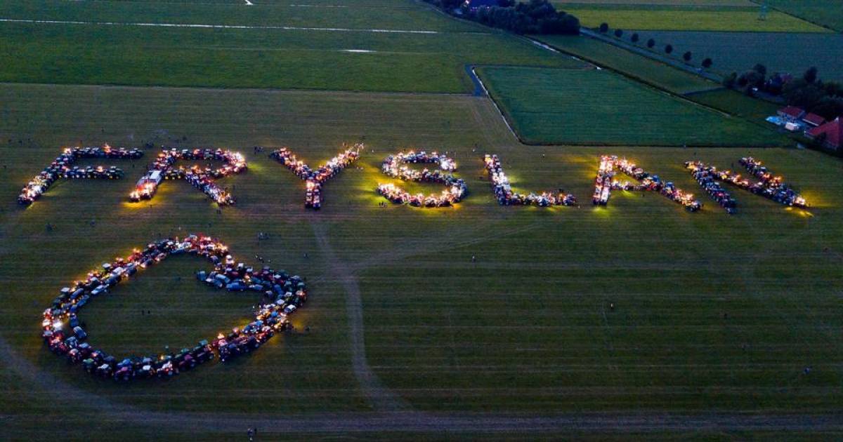 34 bekeuringen voor boeren na ludieke actie in Friesland Friesland