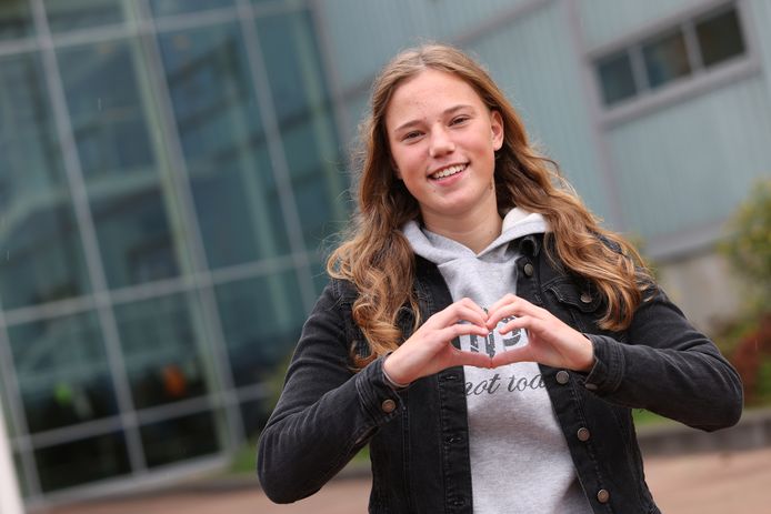 Davinia in ‘t Veld wil ondanks haar ernstige gehoorverlies dolgraag bij de brandweer.
