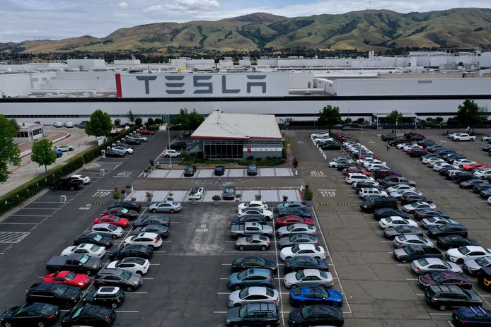 Beeld van de heropening van de fabriek van Tesla in het Californische Fremont in mei vorig jaar.