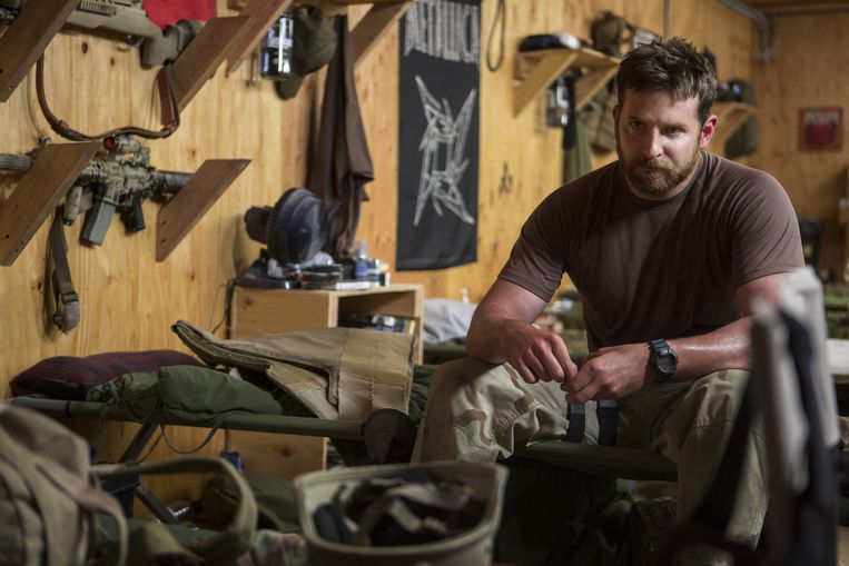 Chris Kyle, gespeeld door Bradley Cooper, doodde meer vijanden dan welke Amerikaanse scherpschutter ooit. Het vorige record, in de Vietnamoorlog, stond op 109. Beeld ap