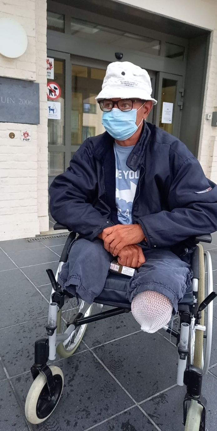 Benoit Franck, 58 ans, a été amputé des deux jambes après avoir été mordu par l'un des teckels de son ex-femme.