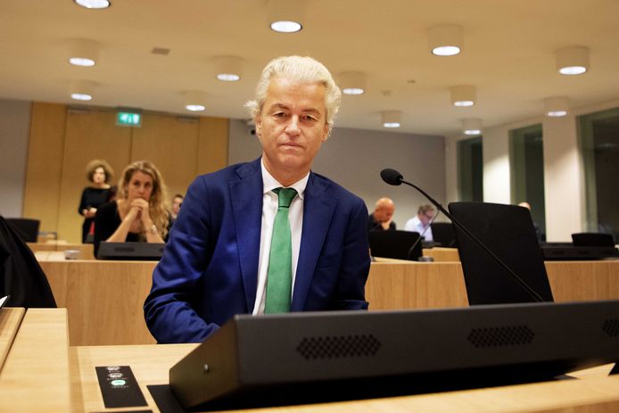 PVV-leider Geert Wilders in de rechtbank van Schiphol waar het ‘minder Marokkanen’-proces wordt gevoerd.
