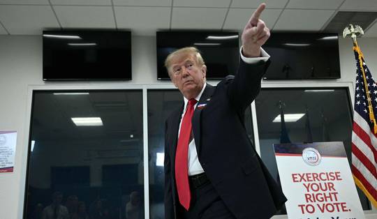 Trump brengt vervroegd stem uit voor midterms • Obama geeft Trump de schuld van stijgende kosten levensonderhoud