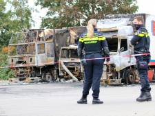 Bedrijf van Benno geruïneerd door ‘fietsende man’: ‘Hoe kom je erbij wagens in brand te steken?’