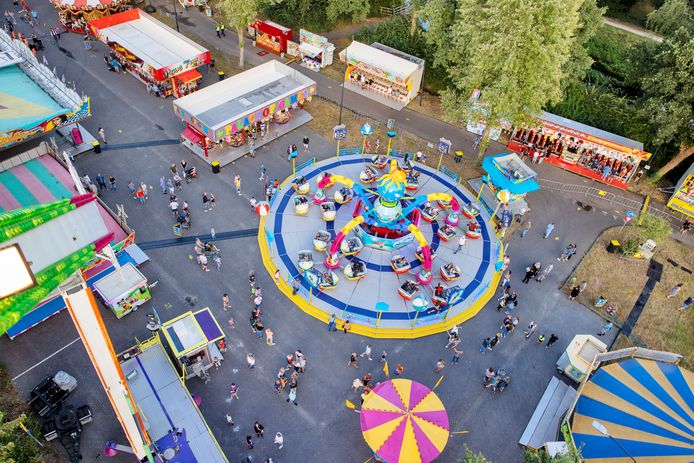 Rooi Kermis vorig jaar nog op de Neul in Sint-Oedenrode. Nu weer 'gewoon' in het centrum.