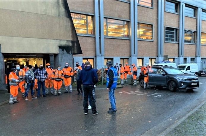 Manifestation des ouvriers de la Ville de Liège, ce jeudi 17 décembre 2020.