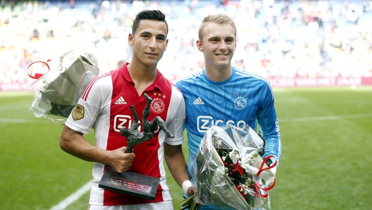 Memoriseren ui Gestreept Ajax roept Cillessen uit tot 'speler van het jaar', El Ghazi 'talent van  het jaar'