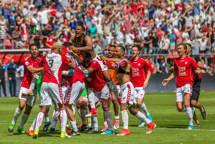 Vanavond gaat het eindelijk beginnen! FC Utrecht in play ...