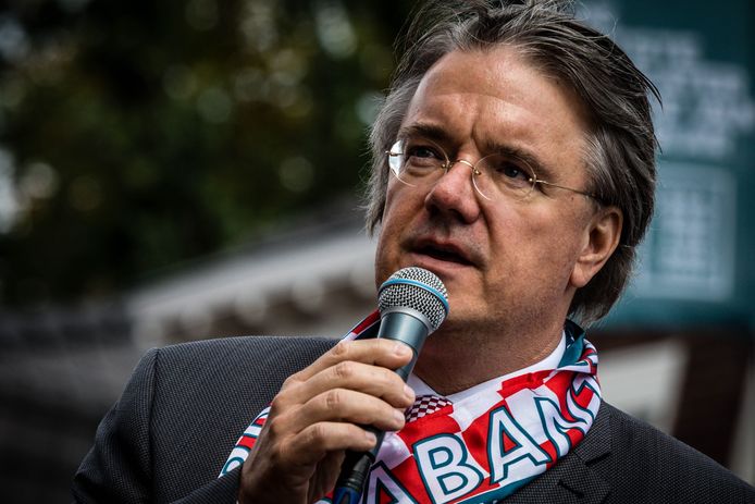 Commissaris Wim van de Donk maakt zich grote zorgen over de toekomst van de rechtsstaat.