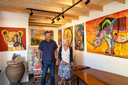 Afrikaanse kunst in de nieuwe galerie in Giethoorn van Bert en Marie Nijland, die een sterke band hebben met Congo.