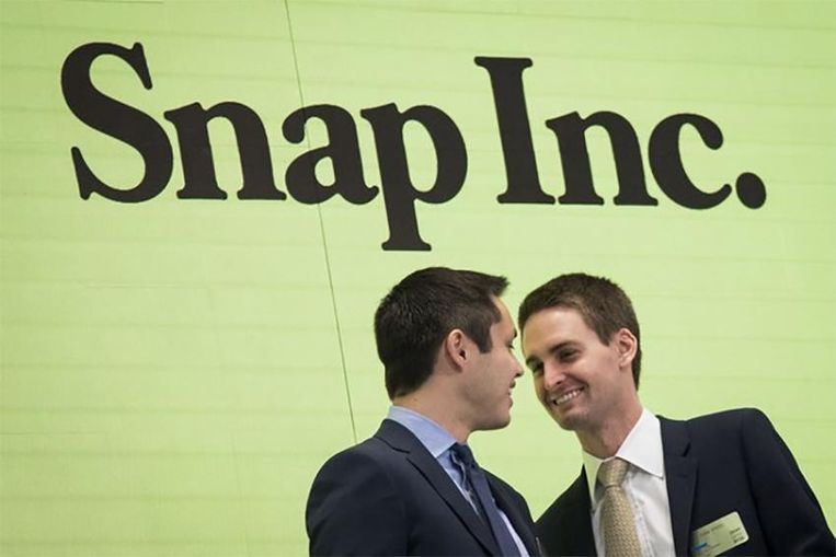 Snapchat-oprichters Bobby Murphy en Evan Spiegel bij hun beursgang gisteren in New York Beeld afp