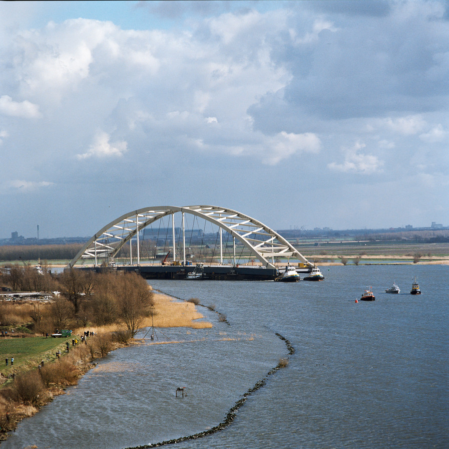 Bouw en renovatie van bogen Van Brienenoordbrug mogelijk op ...
