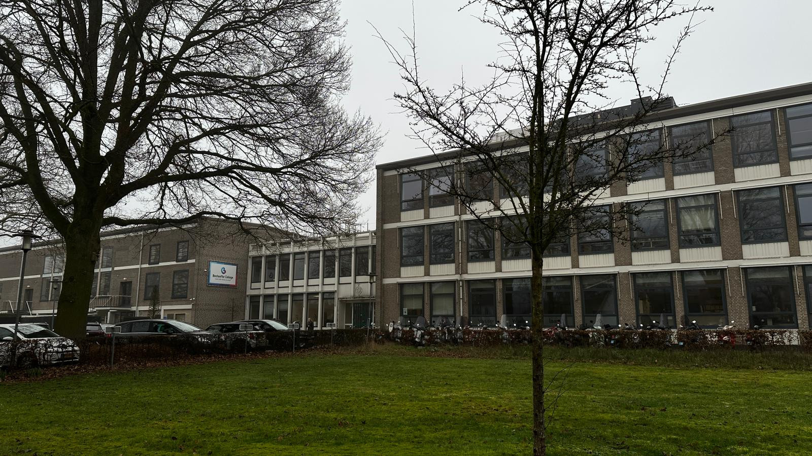 Sloop en nieuwbouw school Van der