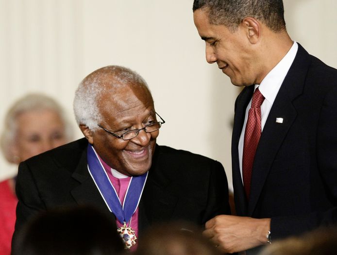 Barack Obama met Desmond Tutu.