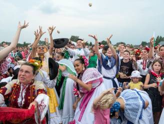 Pikkeling-organisatie met handen in het haar: “Onvoldoende gastgezinnen voor folkloristische groepen”