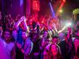 Dansende jongeren in club Bitterzoet in Amsterdam, na kortstondige coronaversoepelingen vorig jaar.