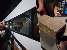 Tristes scènes après Anderlecht-Bruges: des fans mauves attaquent les bus des supporters brugeois avec des briques