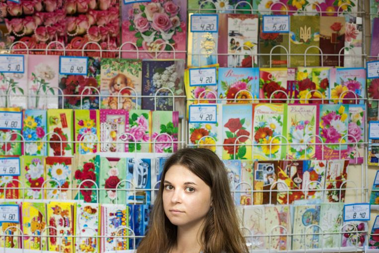 Tatjana Labysj, medewerker postkantoor. Beeld Jeroen de Bakker 
