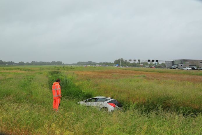 NIJKERK - Zondagmorgen 24 mei rond 11.50 uur heeft een ongeval plaatsgevonden aan de Rijksweg A28 in Nijkerk.