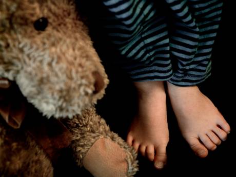 Merels dochter (7) vertelde politie twee jaar terug over misbruik, maar er is nog niks mee gedaan