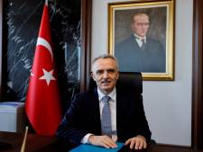 Turkse lira daalt met 17 procent na ontslag topman centrale bank