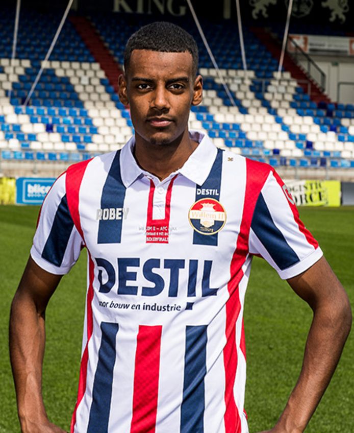 Bijna dood Postbode Uitwerpselen Lancering unieke shirts bekerfinale zorgt voor stormloop fanshop Willem II  | Willem II | bd.nl