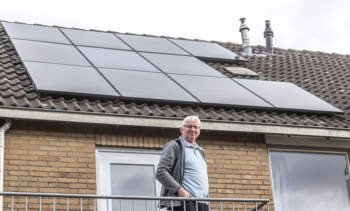 Peter van Maanen uit Hattem heeft sinds een paar weken zonnepanelen.