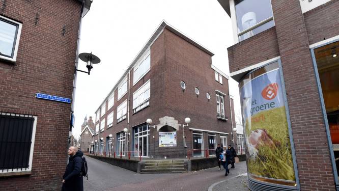 Dit pand in het hartje van Woerden staat al 2 jaar leeg, maar er komen nu eindelijk appartementen in