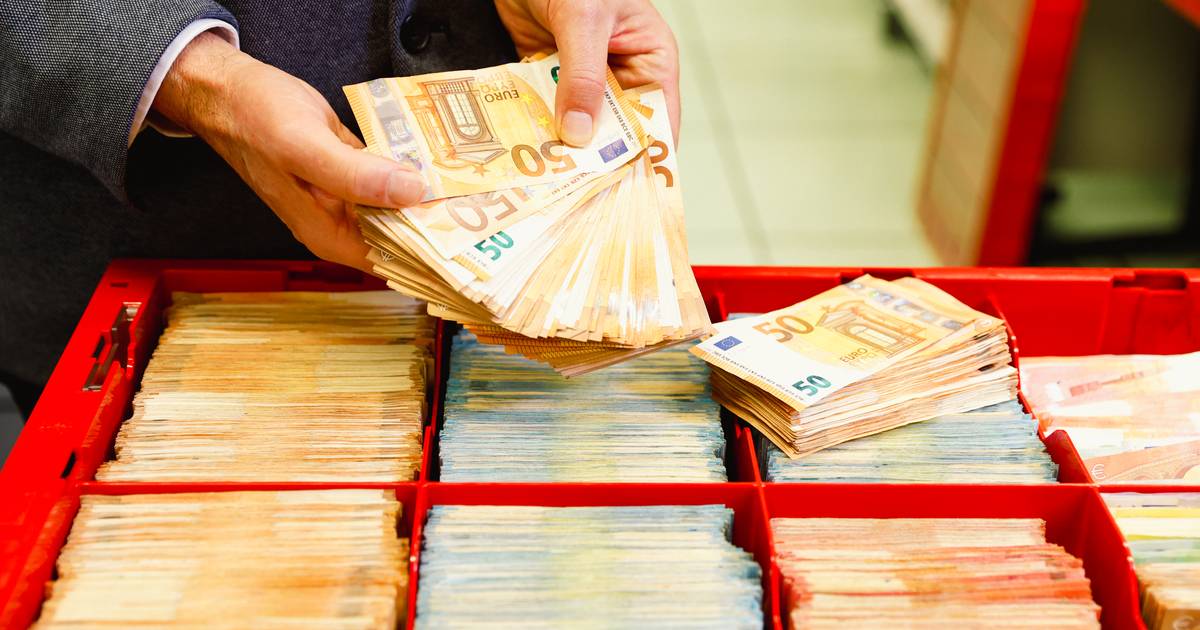 We betalen meer dan ooit zonder cash, en toch zijn er steeds méér