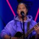 David (27) uit Zwolle schittert in ‘The voice’, maar ziet optreden totaal overschaduwd door de schandalen