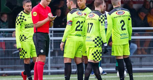 Kozakken Boys kopje onder in Scheveningen, Kay Tejan begint 2020 met schorsing - BD.nl