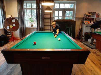 Biljarters staan na 24 euro nog recht overeind en halen ruim 2.500 euro op