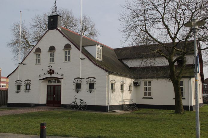 De ‘natte tent’, zoals het gebouw van OEV1, een van de Millingse schutterijen, wordt genoemd.