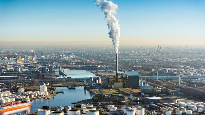 De Nuon kolencentrale in Amsterdam