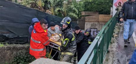 Aardverschuiving in Zuid-Italië kost vrouw het leven, twaalf vermisten