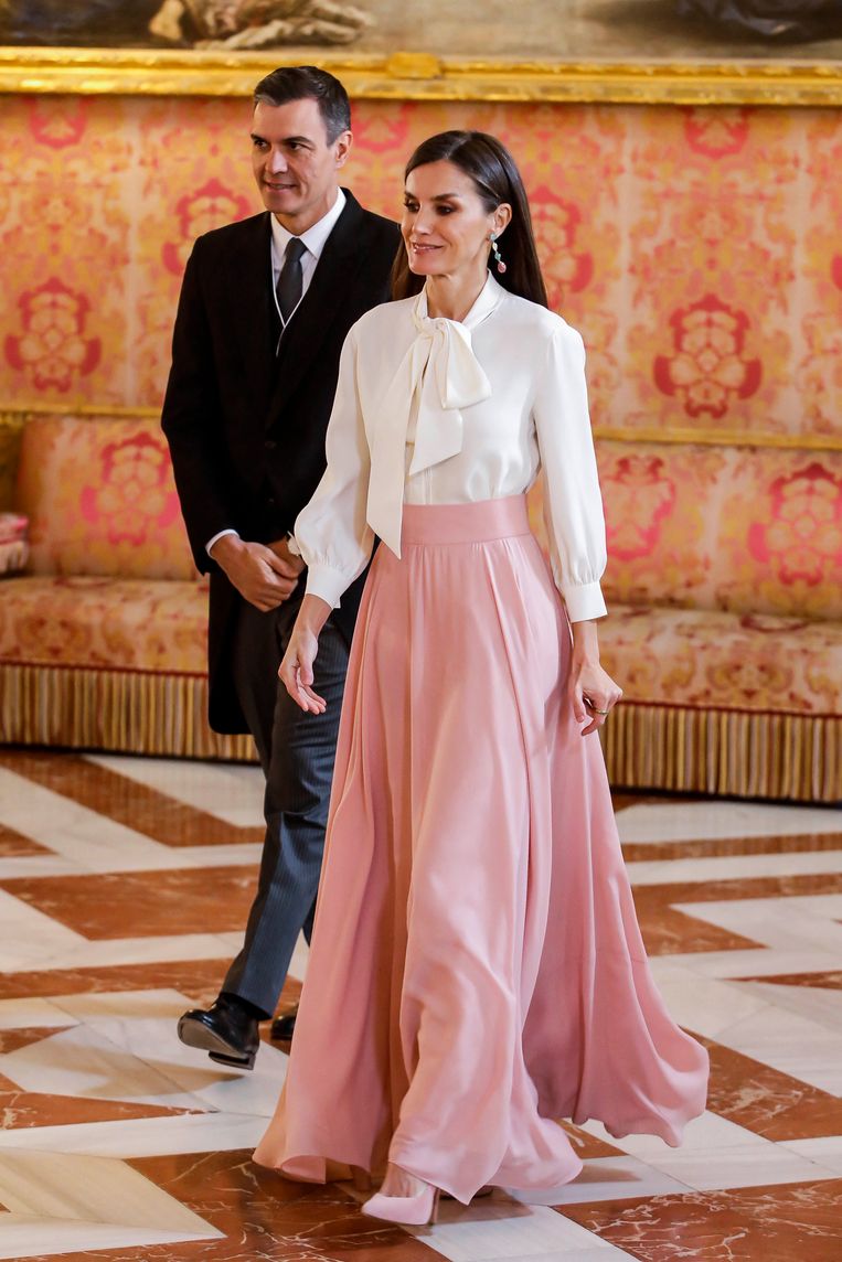 Letizia tijdens receptie voor leden van het Corps Diplomatique in het Koninklijk Paleis van Madrid (2023) Beeld BrunoPress/Abaca Press